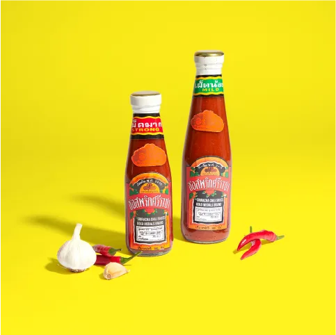 ซอสพริกศรีราชาเจ้าแรกของกรุงเทพ ‘ซอสพริกศรีราชา ตราเหรียญทอง’ โดยหัตถกรรมมาคาร