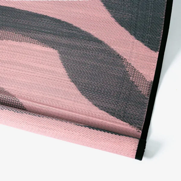 Rukchatpanich roll spiral